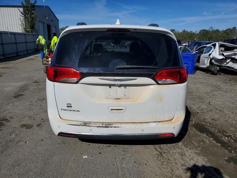Photo 6 from auction – 2018 CHRYSLER PACIFICA T with VIN 2C4RC1BG1JR269954