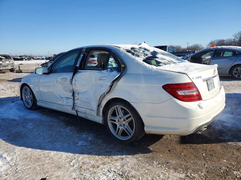 Photo 2 from auction – 2012 MERCEDES-BENZ C 300 4MAT with VIN WDDGF8BB5CR224624