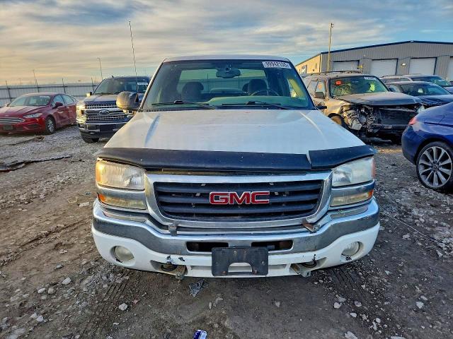 Photo 5 from auction – 2005 GMC NEW SIERRA with VIN 1GTEC19Z45Z358029