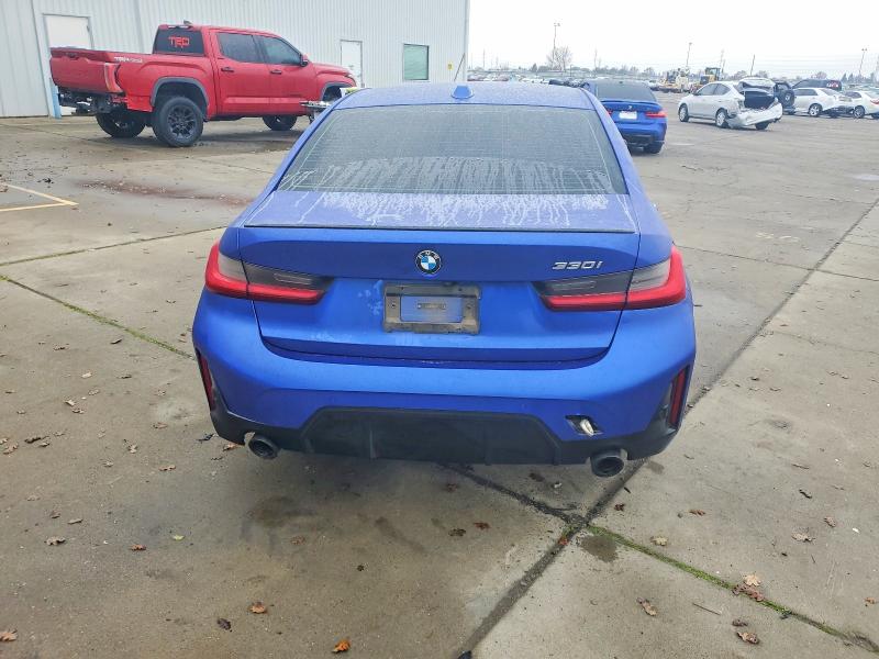 Photo 6 from auction – 2023 BMW 330I with VIN 3MW69FF01P8D43875