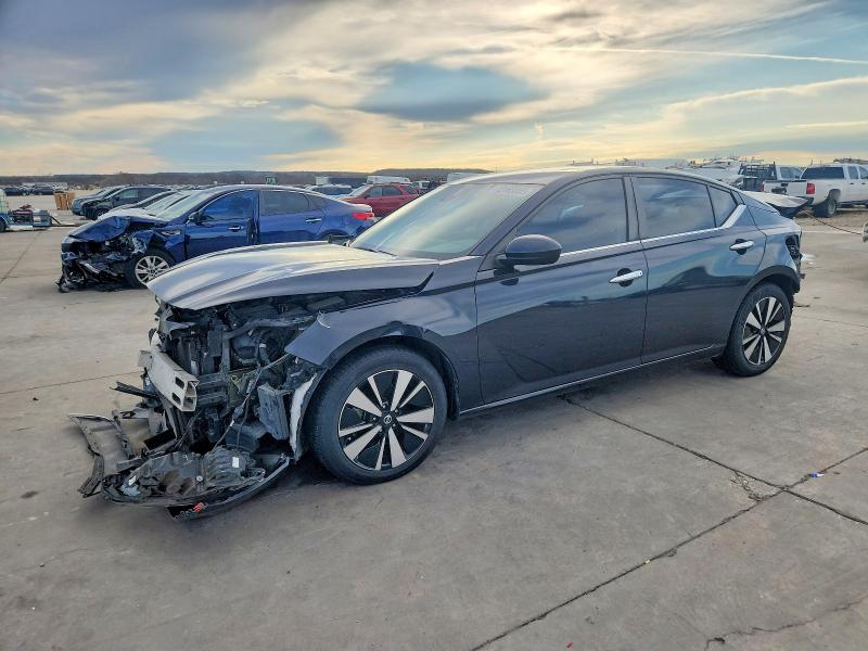 NISSAN ALTIMA SV 2021 with VIN 1N4BL4DV5MN336318 - Photo from auction