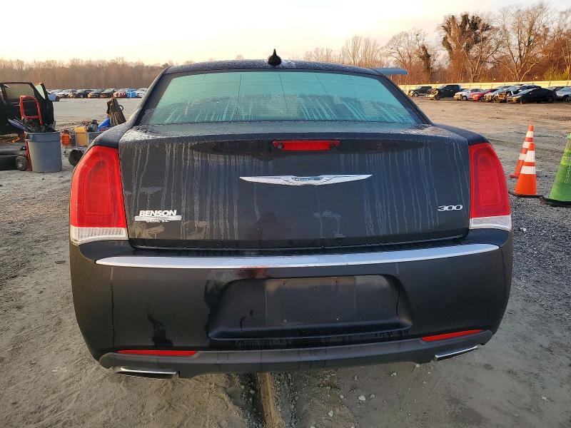Photo 6 from auction – 2016 CHRYSLER 300 with VIN 2C3CCAAG8GH111329
