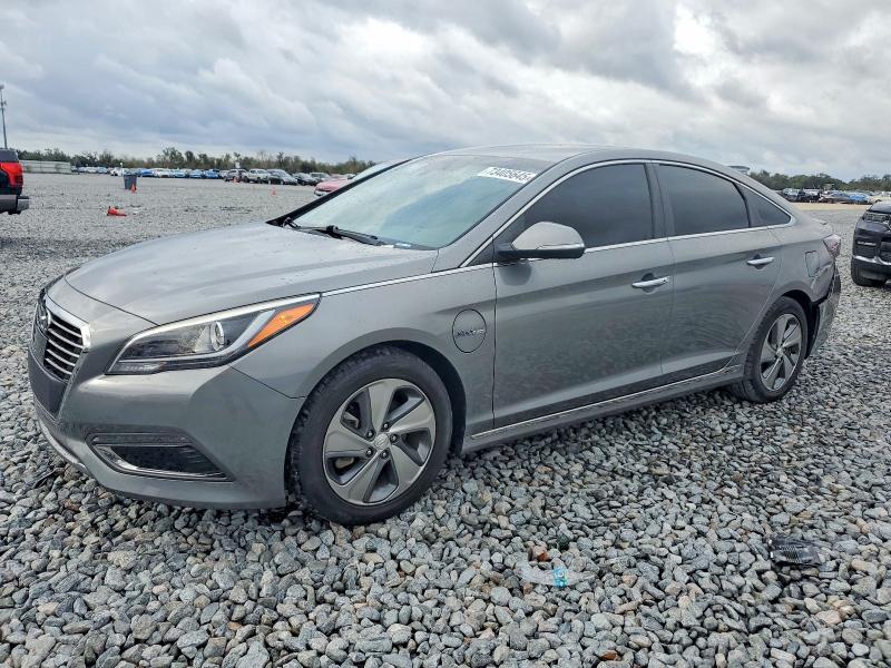 HYUNDAI SONATA PLU 2017 with VIN KMHE54L22HA075926 - Photo from auction