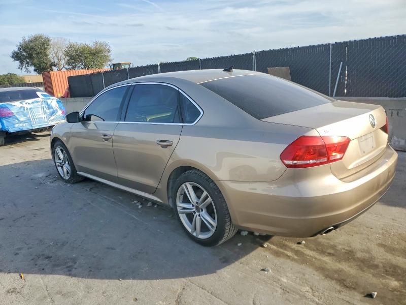 Photo 2 from auction – 2015 VOLKSWAGEN PASSAT SE with VIN 1VWBV7A30FC047254