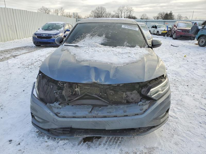 Photo 5 from auction – 2019 VOLKSWAGEN JETTA with VIN 3VWC57BU7KM191257