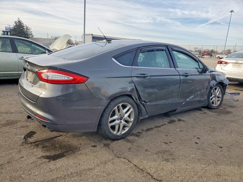 Photo 3 from auction – 2016 FORD FUSION with VIN 3FA6P0H72GR374486