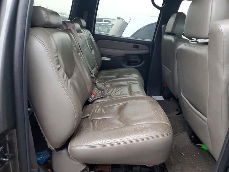 Photo 11 from auction – 2002 CHEVROLET SUBURBAN K with VIN 1GNFK16Z22J305987