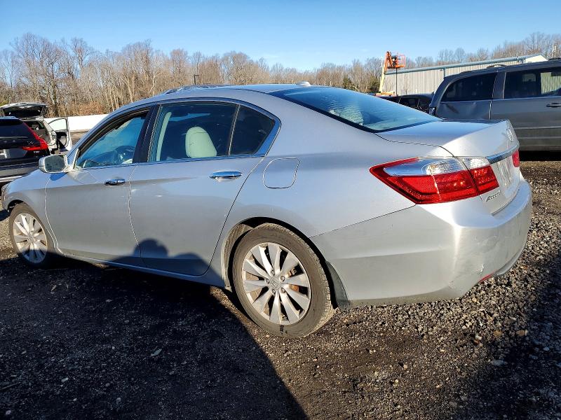 Photo 2 from auction – 2013 HONDA ACCORD with VIN 1HGCR2F80DA253252