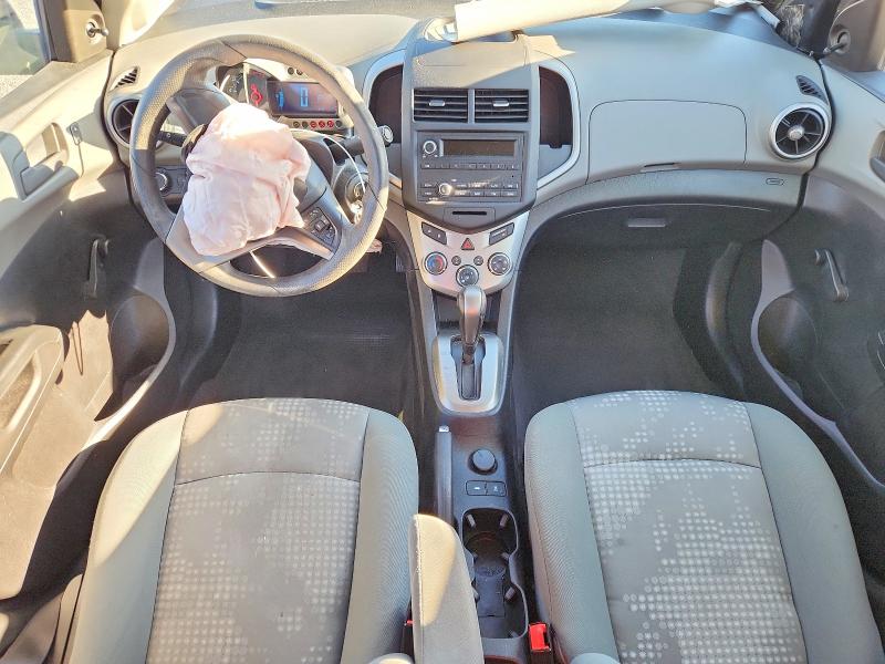 Photo 8 from auction – 2015 CHEVROLET SONIC LS with VIN 1G1JA5SG4F4109581