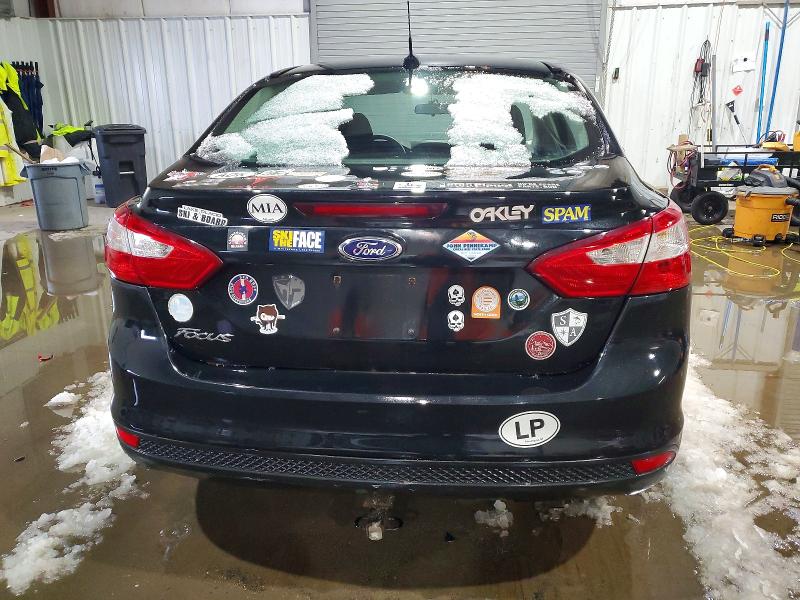 Photo 6 from auction – 2014 FORD FOCUS SE with VIN 1FADP3F27EL445774
