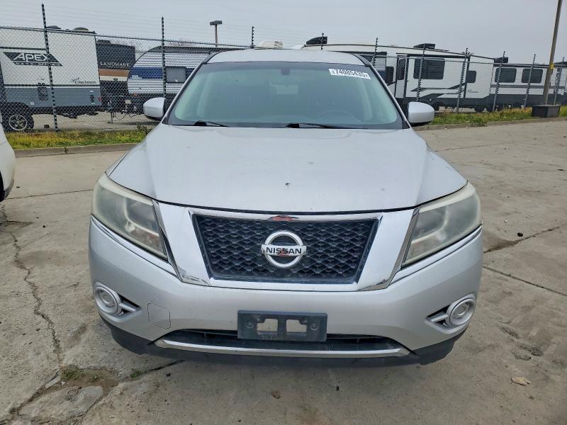 Photo 5 from auction – 2014 NISSAN PATHFINDER with VIN 5N1AR2MN1EC705659
