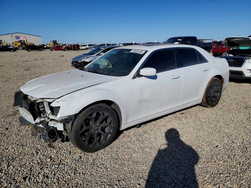 CHRYSLER 300 2018 с VIN 2C3CCAAG8JH249654 - Фото с аукциона