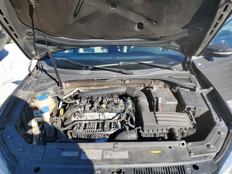 Photo 11 from auction – 2015 VOLKSWAGEN PASSAT with VIN 1VWBT7A34FC094535