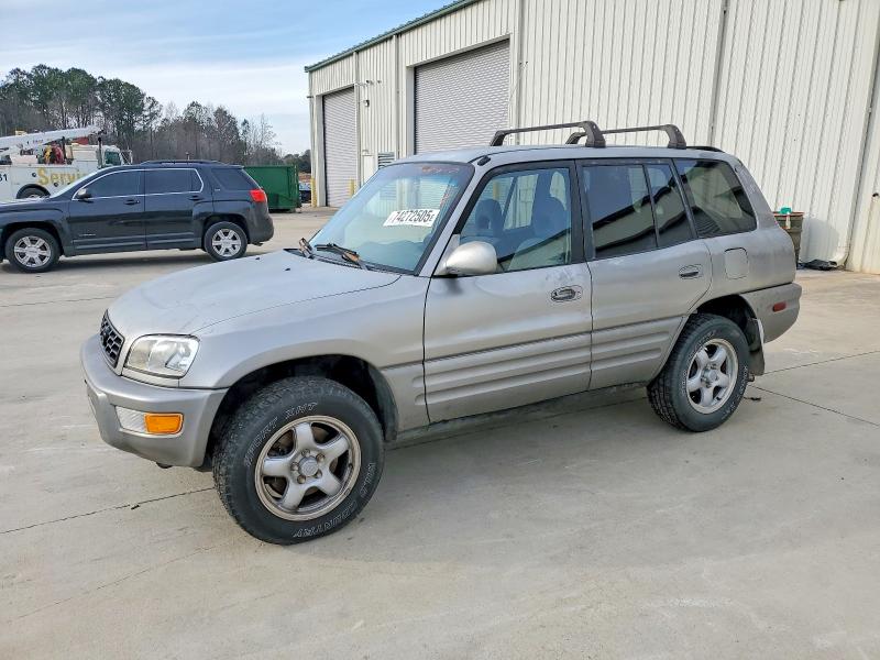 TOYOTA RAV4 1999 with VIN JT3GP10V6X7050032 - Photo from auction