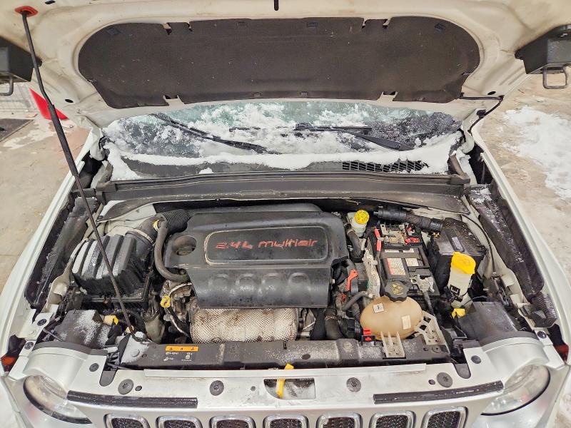 Photo 12 from auction – 2015 JEEP RENEGADE L with VIN ZACCJBDT4FPC38883
