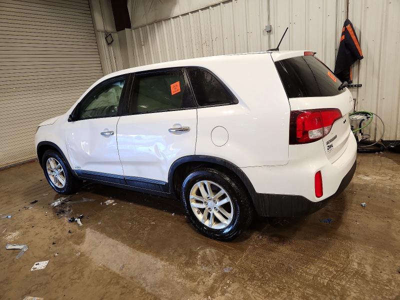 Photo 2 from auction – 2015 KIA SORENTO LX with VIN 5XYKTCA68FG650587