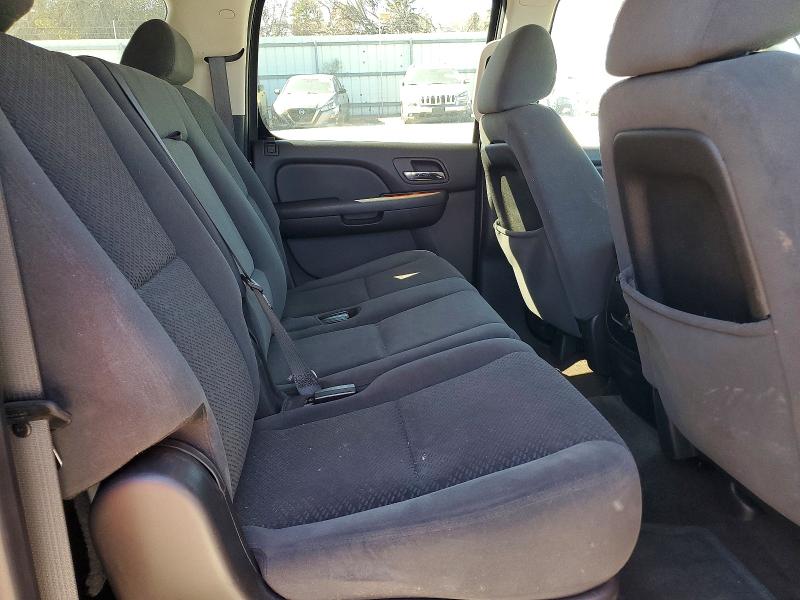 Photo 10 from auction – 2008 CHEVROLET SUBURBAN with VIN 3GNFC16038G158555