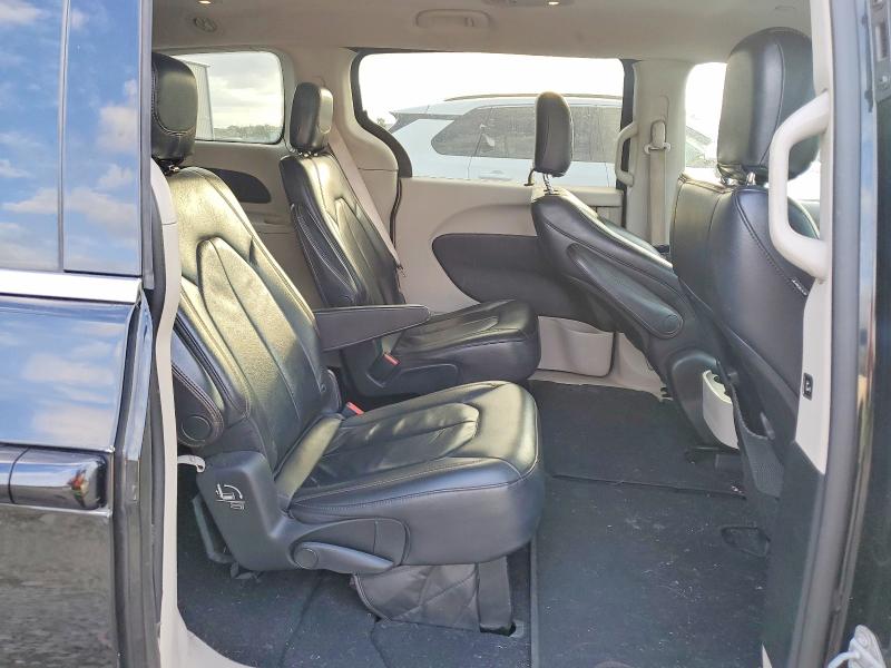 Photo 11 from auction – 2017 CHRYSLER PACIFICA T with VIN 2C4RC1BG8HR524724