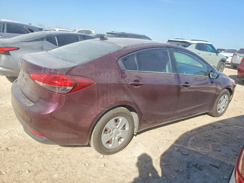 Photo 3 from auction – 2017 KIA FORTE with VIN 3KPFK4A7XHE103405