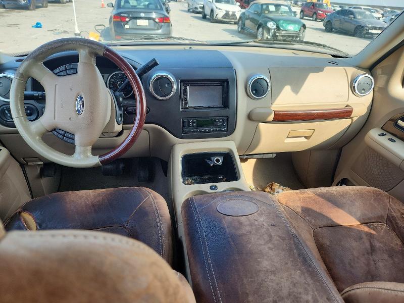Photo 8 from auction – 2006 FORD EXPEDITION with VIN 1FMFU17536LA95744