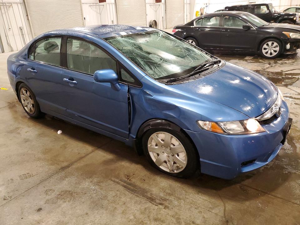 Photo 4 from auction – 2011 HONDA CIVIC LX with VIN 19XFA1F58BE028820