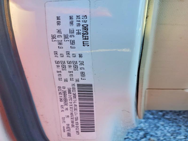 Photo 14 from auction – 2008 CHRYSLER TOWN & COU with VIN 2A8HR44HX8R842001