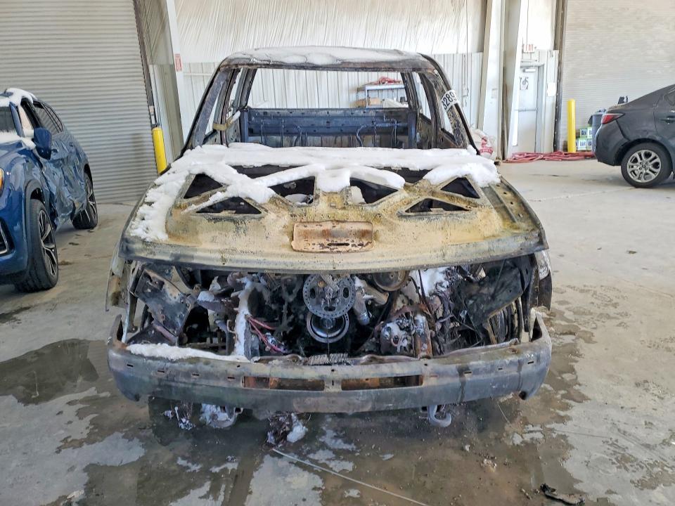 Photo 5 from auction – 2002 CHEVROLET SILVERADO with VIN 1GCHK23182F214814