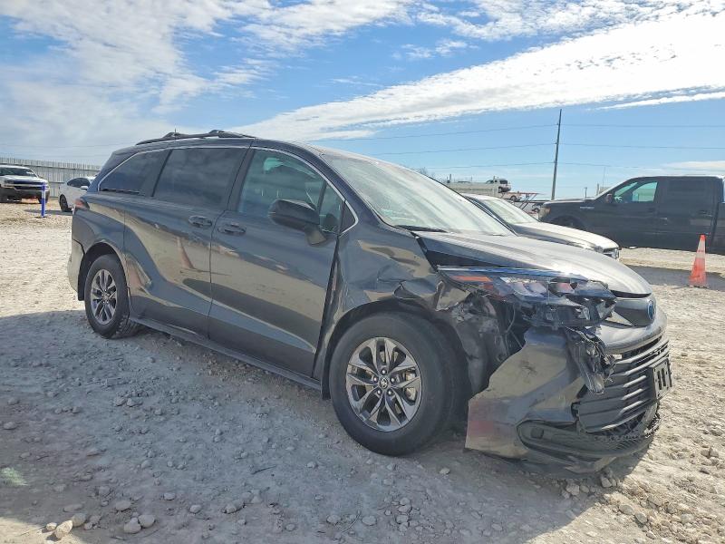 Photo 4 from auction – 2025 TOYOTA SIENNA LE with VIN 5TDKRKEC5SS236494