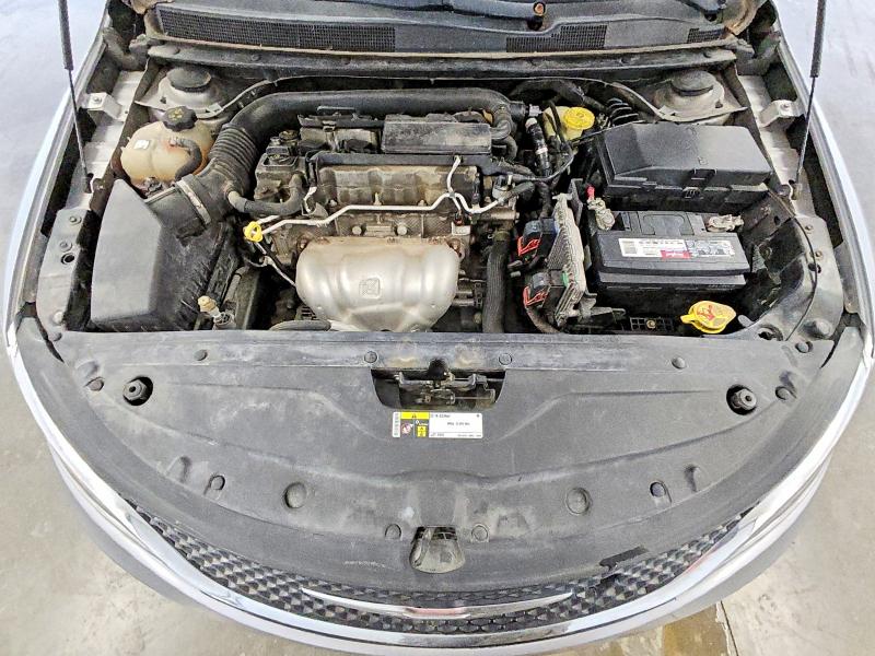 Photo 11 from auction – 2017 CHRYSLER 200 with VIN 1C3CCCFB8HN501414