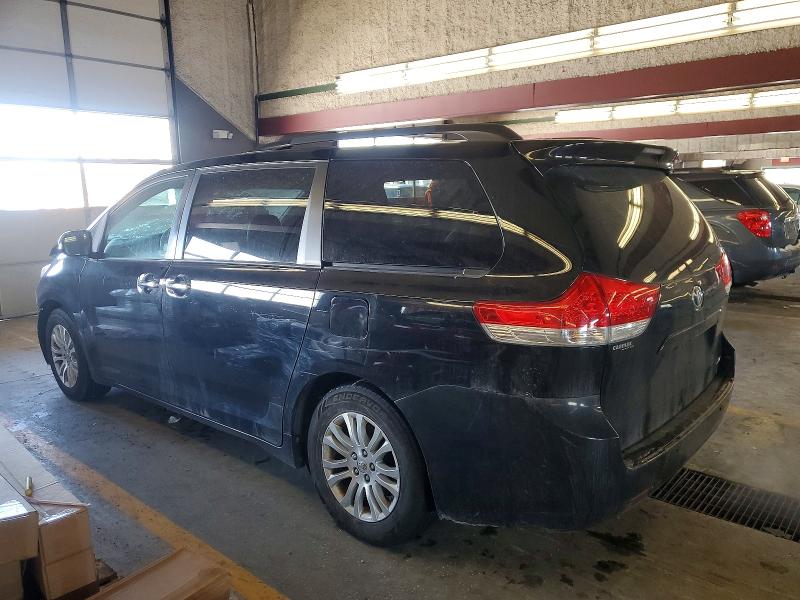 Photo 2 from auction – 2011 TOYOTA SIENNA XLE with VIN 5TDYK3DC3BS114965