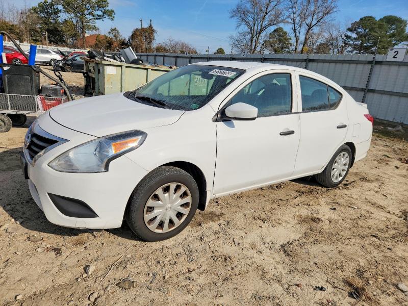 NISSAN VERSA S 2016 with VIN 3N1CN7AP3GL906923 - Photo from auction