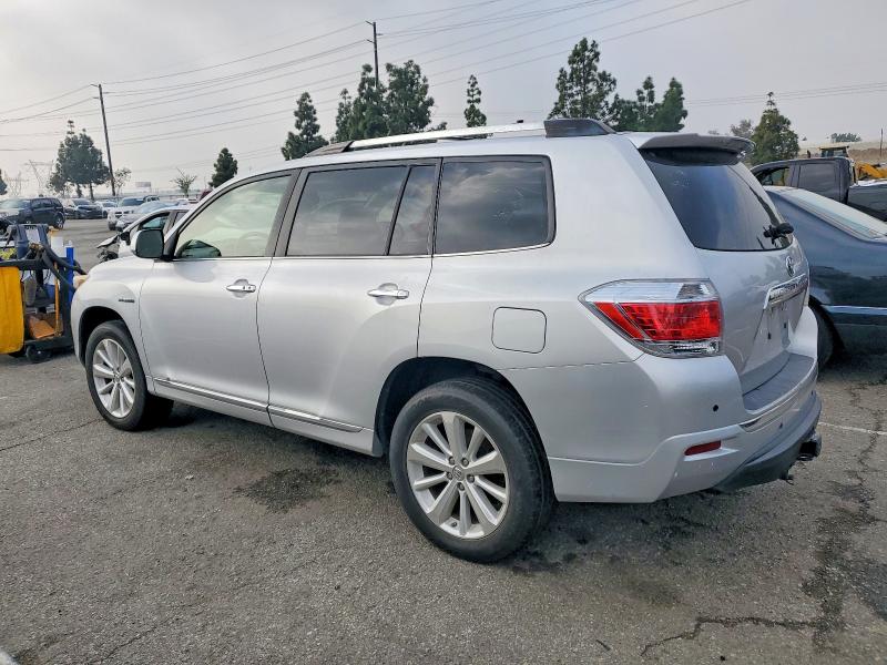 Photo 2 from auction – 2013 TOYOTA HIGHLANDER with VIN JTEDC3EH8D2015831