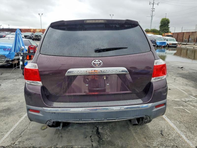 Photo 6 from auction – 2013 TOYOTA HIGHLANDER with VIN 5TDZK3EH2DS114831