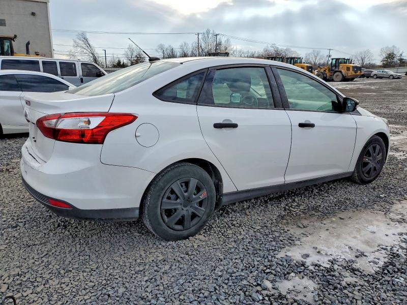 Photo 3 from auction – 2013 FORD FOCUS S with VIN 1FADP3E25DL132867