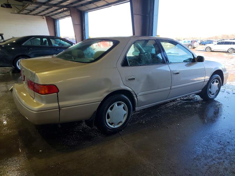 Photo 3 from auction – 2000 TOYOTA CAMRY CE with VIN 4T1BG22K8YU655876