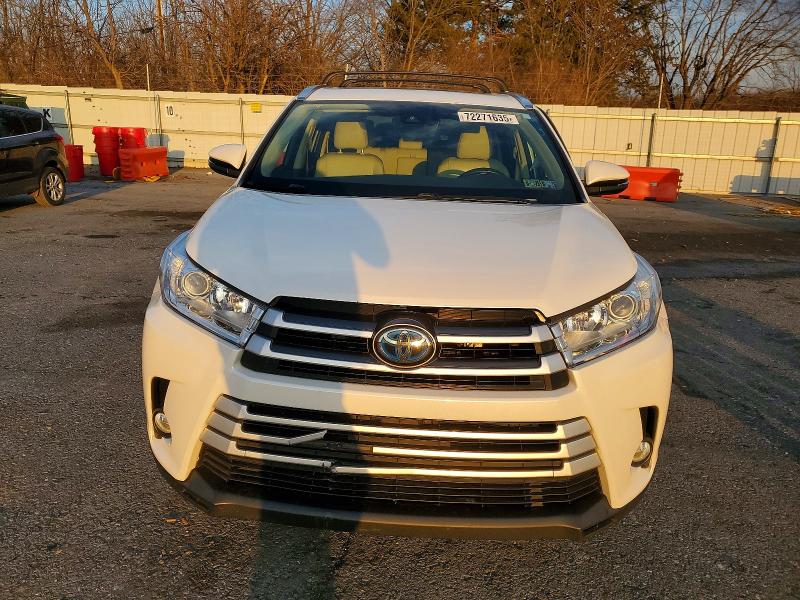 Photo 5 from auction – 2017 TOYOTA HIGHLANDER with VIN 5TDJGRFH1HS032532