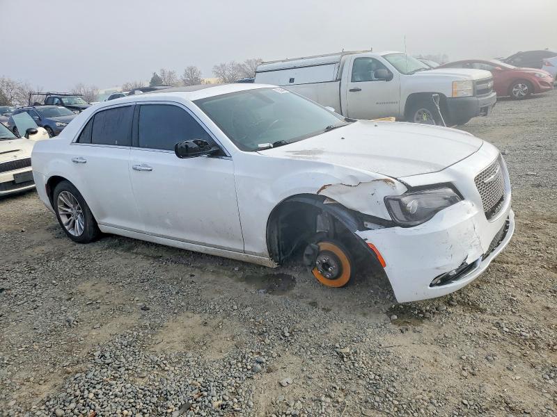 Photo 4 from auction – 2016 CHRYSLER 300C with VIN 2C3CCAEG8GH151873