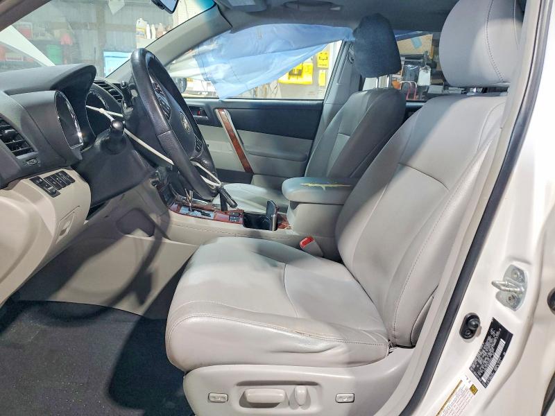 Photo 7 from auction – 2012 TOYOTA HIGHLANDER with VIN 5TDDK3EH9CS098149