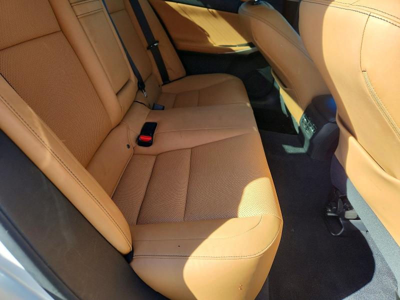 Photo 10 from auction – 2018 LEXUS IS 300 with VIN JTHBA1D2XJ5064900