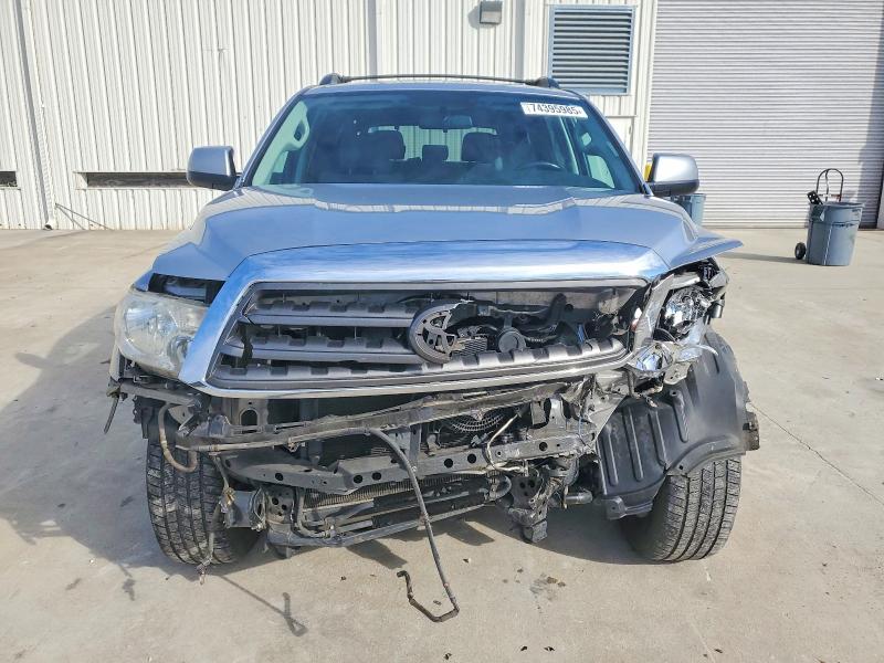 Photo 5 from auction – 2015 TOYOTA SEQUOIA SR with VIN 5TDZY5G1XFS057341