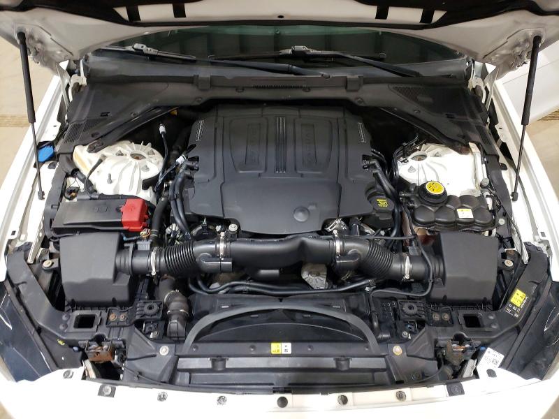 Photo 11 from auction – 2018 JAGUAR XE PREMIUM with VIN SAJAJ4EV2JCP23637