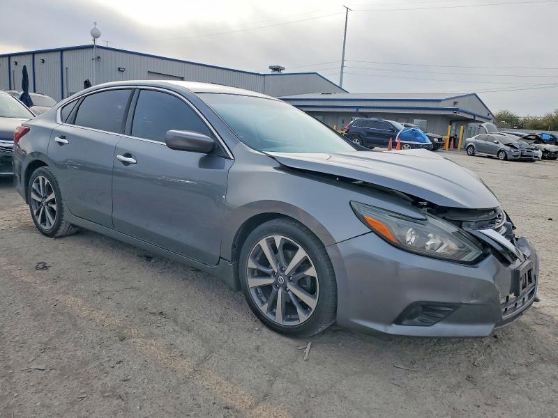 Photo 4 from auction – 2017 NISSAN ALTIMA with VIN 1N4AL3AP3HN358741