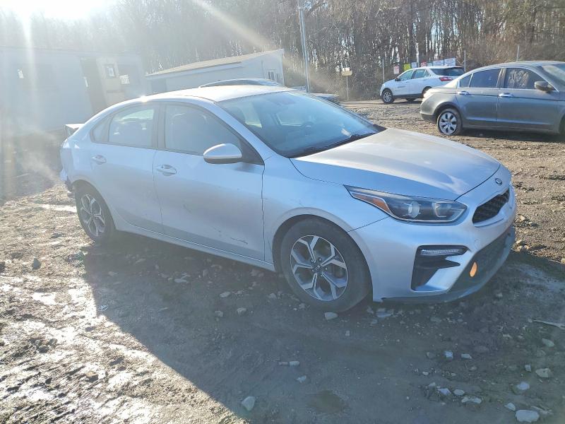 Photo 4 from auction – 2019 KIA FORTE with VIN 3KPF24AD5KE082542