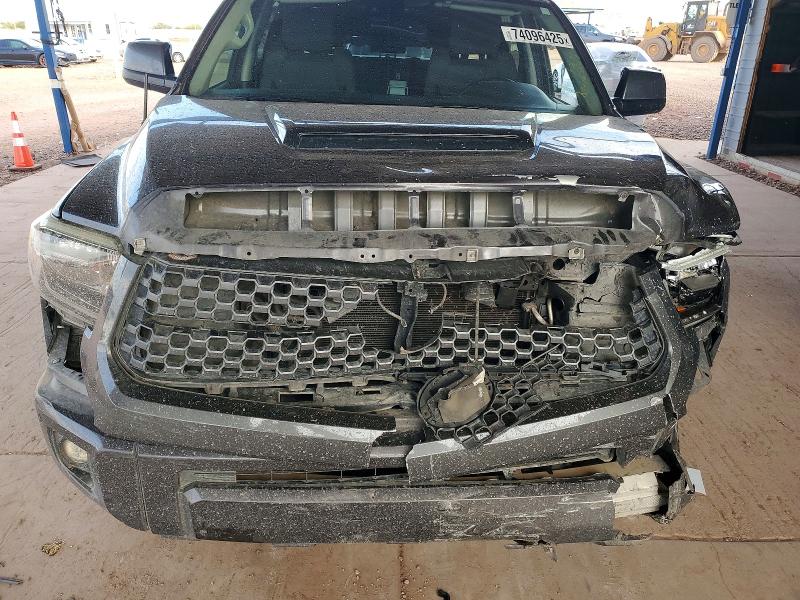 Photo 11 from auction – 2018 TOYOTA TUNDRA with VIN 5TFDY5F18JX763965