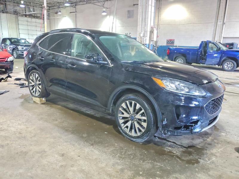 Photo 4 from auction – 2020 FORD ESCAPE TIT with VIN 1FMCU0DZXLUA84833