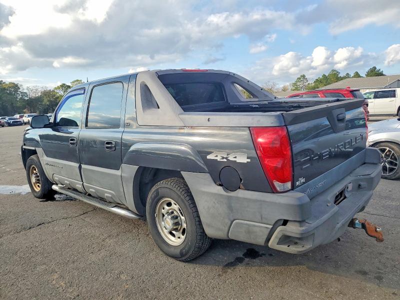 Photo 2 from auction – 2005 CHEVROLET AVALANCHE with VIN 3GNGK22G75G221751