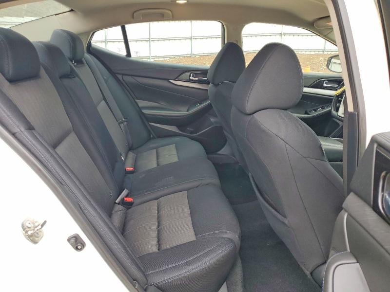 Photo 10 from auction – 2018 NISSAN MAXIMA with VIN 1N4AA6AP7JC410090