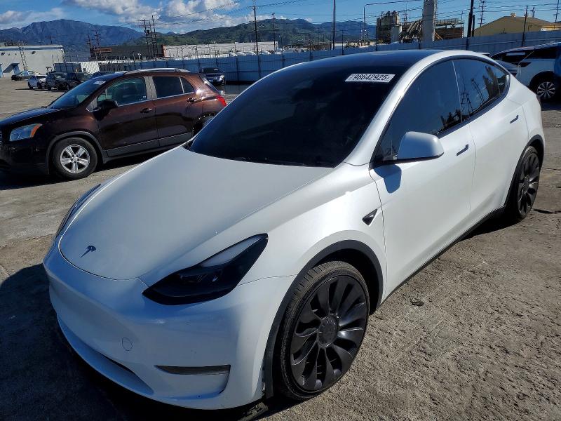 TESLA MODEL Y 2023 con VIN 7SAYGDEF8PF807223 - Foto de la subasta