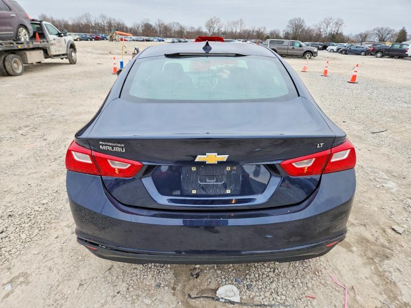 Photo 6 from auction – 2017 CHEVROLET MALIBU LT with VIN 1G1ZE5ST2HF231836