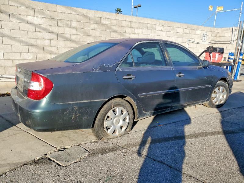 Photo 3 from auction – 2002 TOYOTA CAMRY with VIN 4T1BE32K32U600187